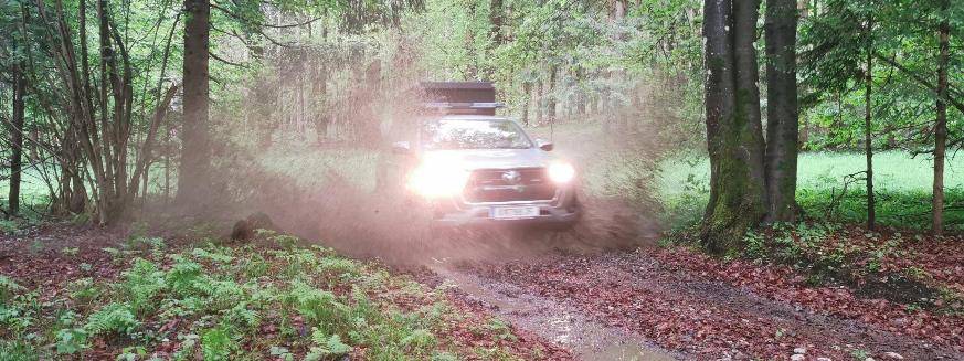 Hilux im Dreck