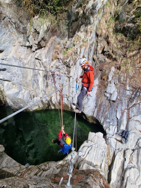 f606c697-564b-4d84-8b95-8c02330d3532