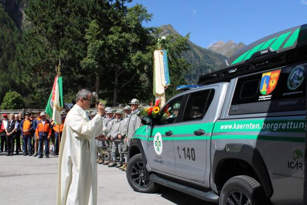 Einsatzfahrzeug Einweihung