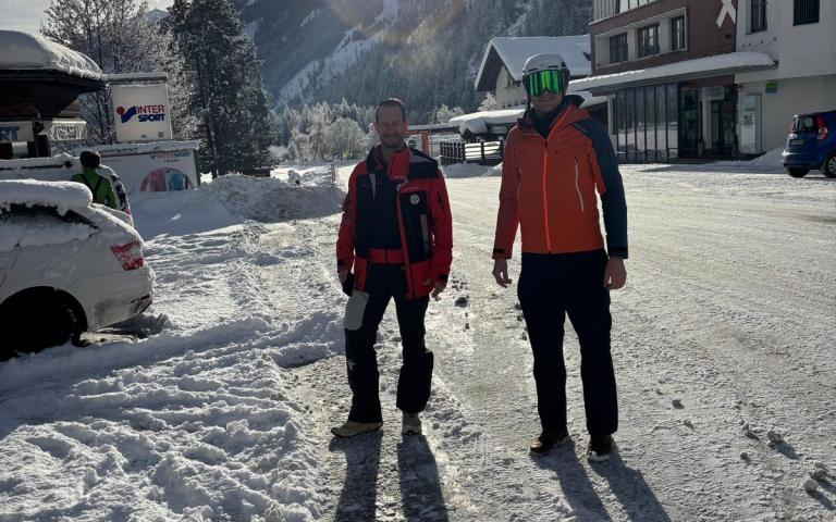 f4dbdf31-cb38-4830-876b-c9dc9ff2b1ed