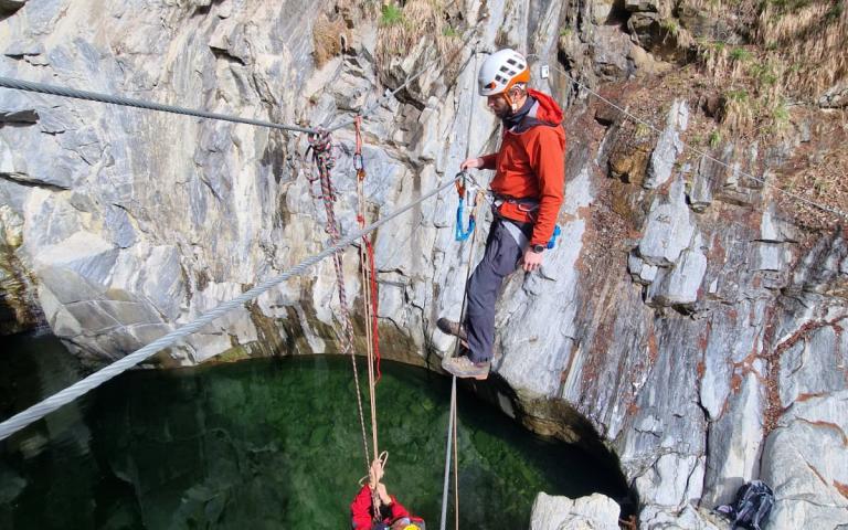 f606c697-564b-4d84-8b95-8c02330d3532