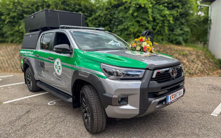 HILUX_front
