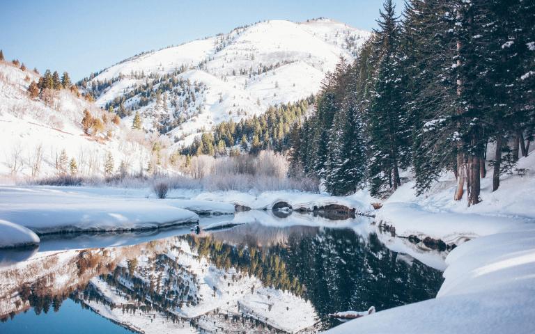 colby-thomas-r6TLRDY4Ll0-unsplash