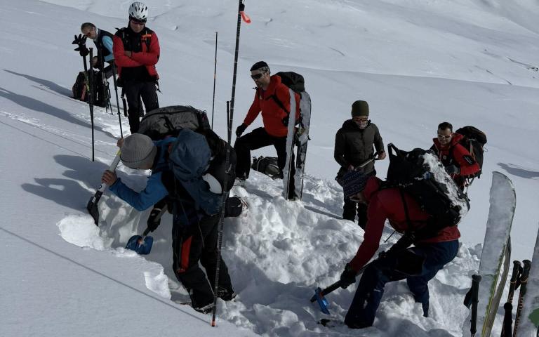 Untersuchung der Schneedecke