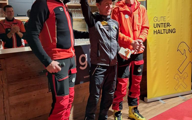 e517d9af-3533-4c3a-bcbc-8e0efabb5721