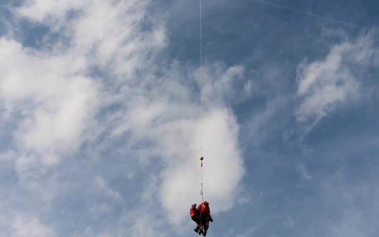 Hunde_Hubschrauber&uuml;bung(311)@Gabi_Broschek-Noisternig