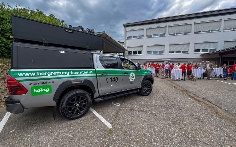 HILUX_back